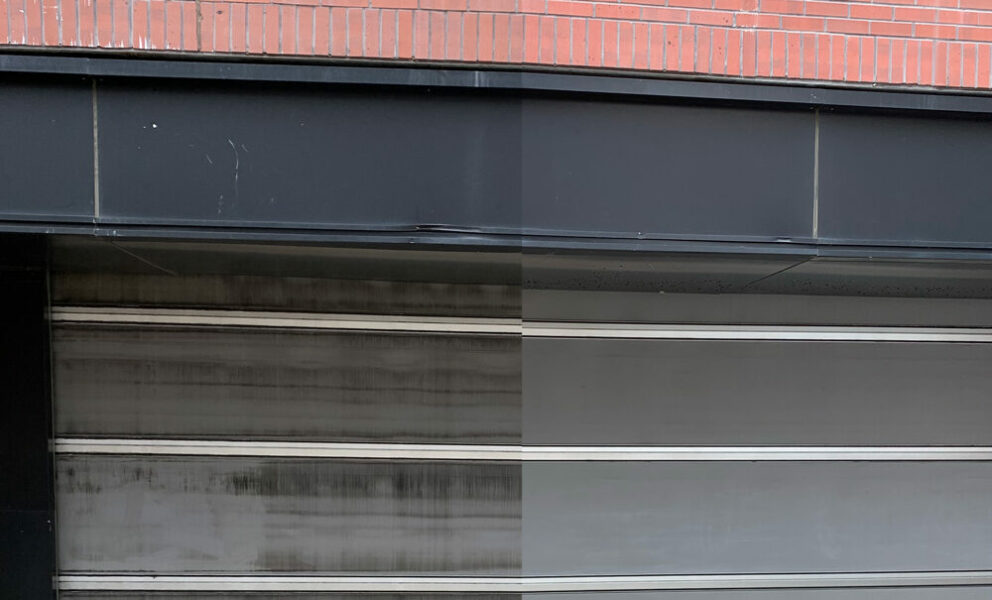 Clean-Advantage-Pressure-wash-garage-door